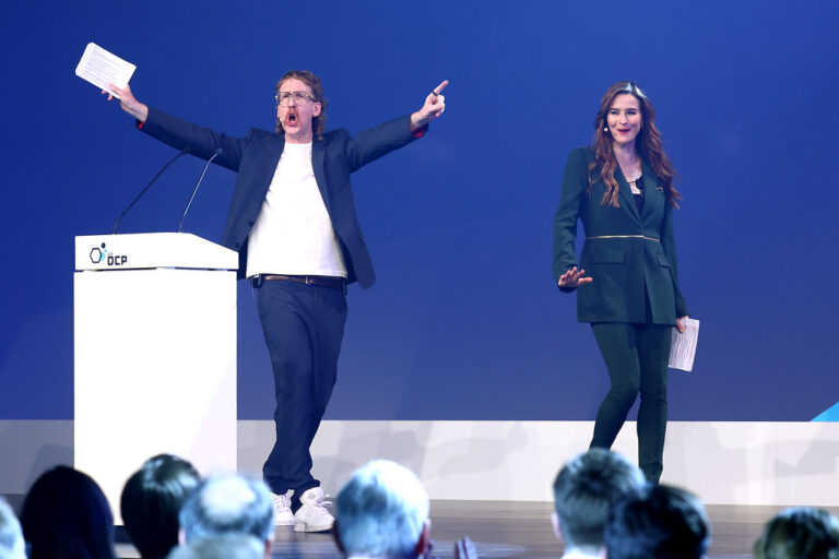 Deutscher Computerspielpreis 2025: Katrin Bauerfeind und Uke Bosse moderieren die Award-Show im Palais am Funkturm in Berlin