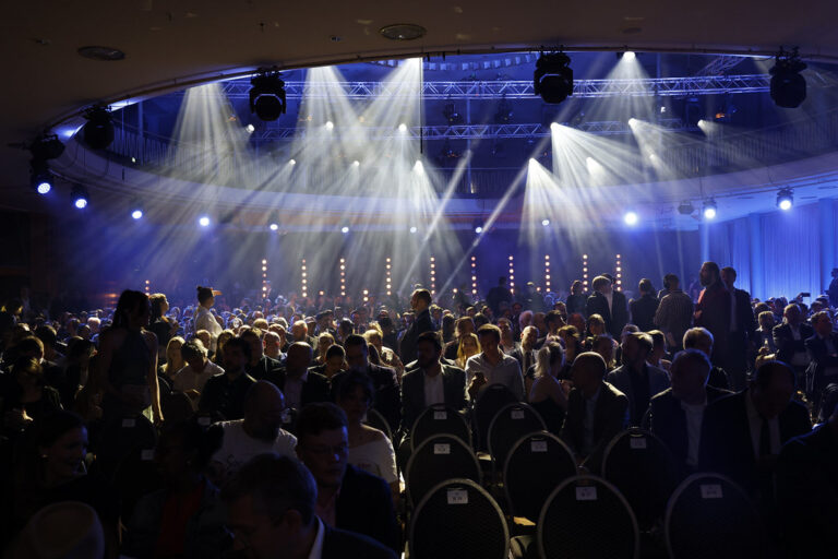 Deutscher Computerspielpreis 2026: Prominente Laudatorinnen und Laudatoren aus Games, Film, Sport, Kultur und Politik ehren am 29. April die besten deutschen Games